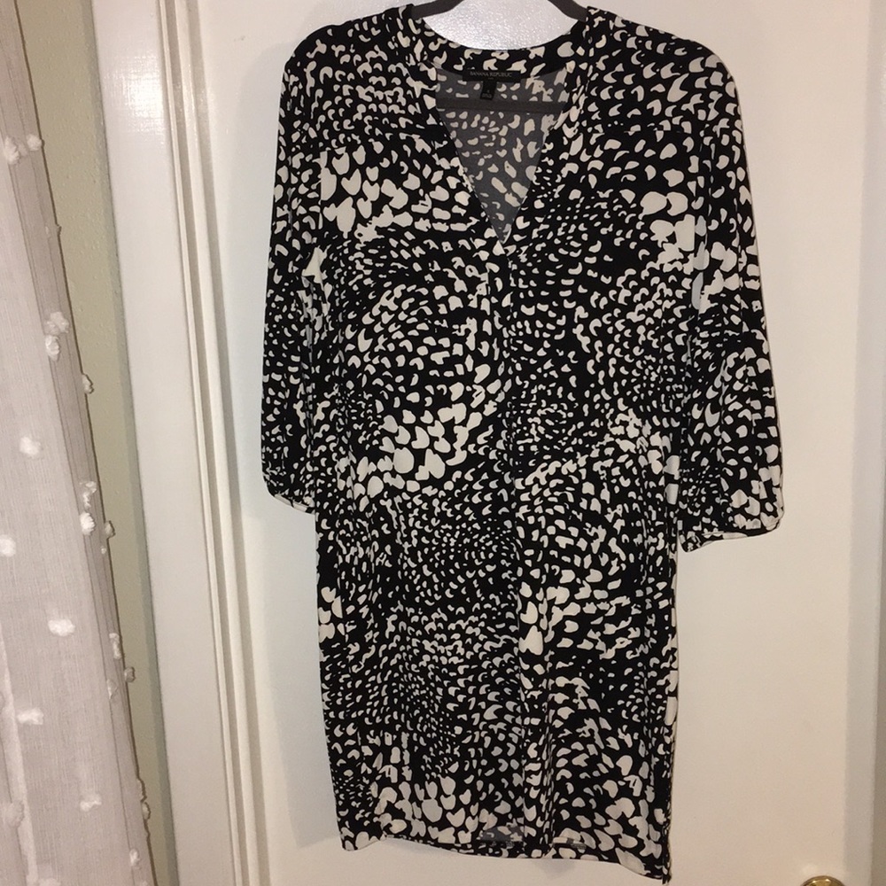 Banana Republic - Black&White print Shift Dress